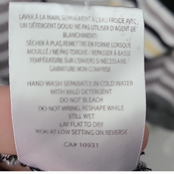 🌟3 For $30🌟 Striped Top with Button Back from Laura - 2X - Picture 4 of 8